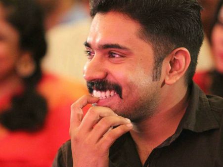 അറിയാത്ത നമ്പറില്‍ നിന്ന് വിളിച്ചാല്‍ ഫോണ്‍ എടുക്കില്ല; അതിന് കാരണമുണ്ട്: നിവിന്‍ പോളി