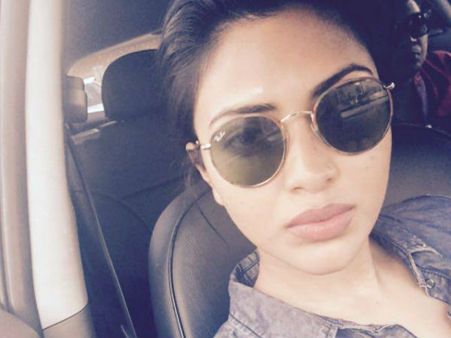 അമല പോളും ടാറ്റു അടിച്ചു, എവിടെയാണെന്ന് കാണണ്ടേ...