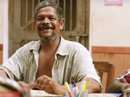 'സിനിമ ഇറങ്ങിയ ശേഷം ചുമട്ട് ജോലിക്ക് പോകാന്‍ സമയമില്ല; നന്നായി എന്ന് പറയുമ്പോള്‍ പേടി'