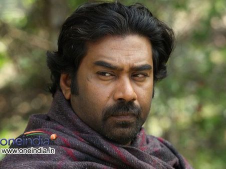 അറബികള്‍ക്ക് പണിയാകുമോ ബിജു മേനോന്റെ ഈ വേഷം, കാത്തിരുന്ന് കാണാം