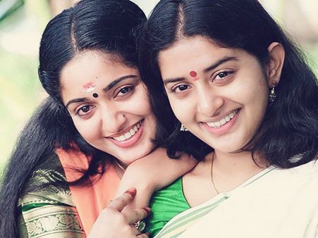 മീര ജാസ്മിനെ എല്ലാവരും മറന്നു, പിറന്നാള്‍ ആശംസകളുമായി കാവ്യ മാധവന്‍