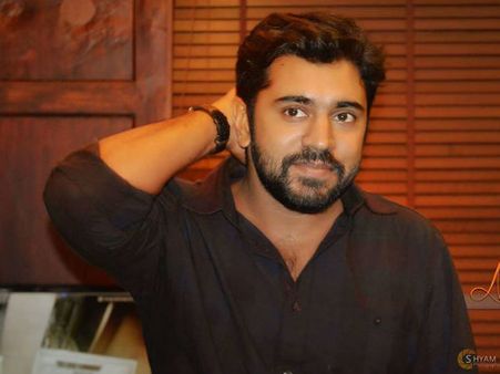 വളരെ കഷ്ടപ്പെട്ടാണ് ഇവിടെ വരെ എത്തിയത്, ഇരുട്ടില്‍ പതുങ്ങി നിന്ന് അടിക്കരുത്; നിവിന്‍ പോളി