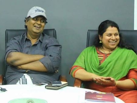 ഫോണിലൂടെ പ്രണയത്തിലായി, വിവാഹ ദിവസം ആദ്യമായി നേരില്‍ കണ്ടു... രാജേഷിന്റെ പ്രണയം..