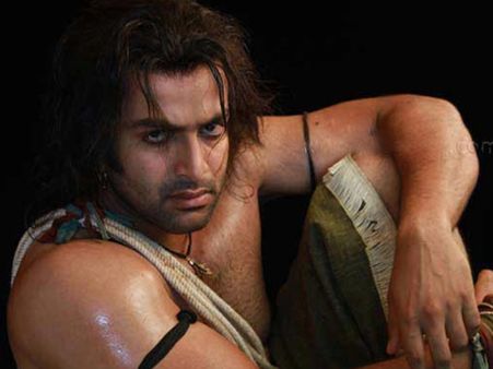 പൃഥ്വിരാജിന്റെ ഉറുമി വീണ്ടും തിയേറ്ററുകളിലേക്ക്