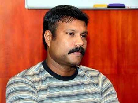കലാഭവന്‍ മണി കടുത്ത നിരാശയിലായിരുന്നു, സിനിമ വിട്ട് വേറെ ജോലി നോക്കണമെന്നും പറഞ്ഞിരുന്നു