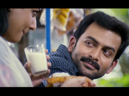 ഡാര്‍വിന്റെ പരിമാണത്തിലെ മനോഹരമായ പ്രണയ ഗാനം... കണ്ടുകൊണ്ട് കേള്‍ക്കൂ...