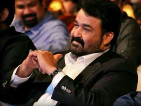 എല്ലാം ചിരിയോടെ കാണുന്നു; ഇത് വിമര്‍ശനങ്ങള്‍ക്ക് മോഹന്‍ലാലിന്റെ മറുപടി!!