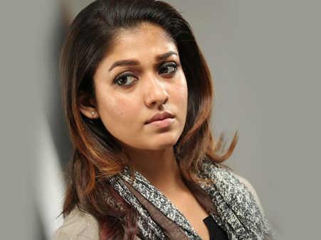 നയന്‍താരയുടെ ഡേറ്റ് കിട്ടാന്‍ വേണ്ടി ഒമ്പത് വര്‍ഷം കാത്തിരുന്ന ഒരു നായകന്‍!!