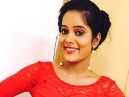 ചാറ്റിങിനിടെ വഴക്ക്; അവതാരക ആത്മഹത്യ ചെയ്തു