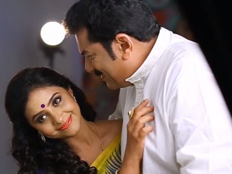 ഇതുപോലൊരു ഫോട്ടോ ഷൂട്ട് കണ്ടിട്ടുണ്ടോ? മുകേഷിന്റെയും ദേവികയുടെയും ഫോട്ടോ ഷൂട്ട് വീഡിയോ കാണൂ..
