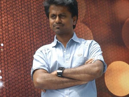 കോപ്പിയടി ആരോപണം, കത്തി സംവിധായകന്‍ മുരുകദോസിനെ അറസ്റ്റ് ചെയ്യാന്‍ ആവശ്യപ്പെട്ട് നിരാഹാര സമരം