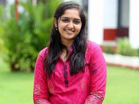 ഉണ്ണി മുകുന്ദന് പിന്നാലെ വ്യാജ വാര്‍ത്തയ്‌ക്കെതിരെ സനുഷയും