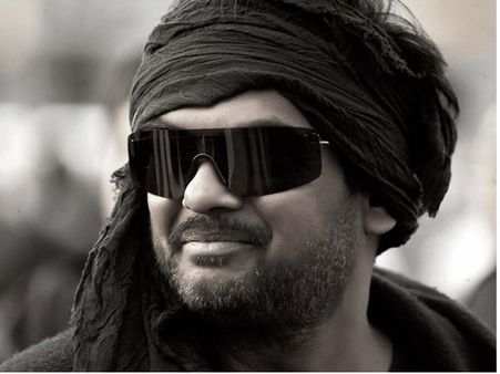 സംവിധായകന്‍ പൂരി ജഗന്നാഥിനെ നിര്‍മ്മാതാക്കാള്‍ തല്ലി