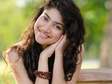 ഇഴുകി ചേര്‍ന്ന് അഭിനയിക്കാനുള്ള മടി, മണിരത്‌നം ചിത്രത്തില്‍ സായി പല്ലവി അഭിനയിക്കില്ല