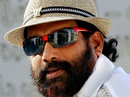 കലിപ്പ് തീരണില്ല, തിരക്കഥ എന്റെ അടിയന്തരത്തിന് വച്ചിരിക്കുകയായിരിക്കുമെന്ന് ശരത് ചന്ദ്രന്‍ വയനാട്