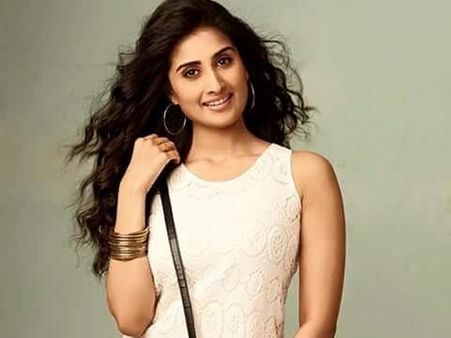 ശ്യാമിലിയ്ക്ക് ബോളിവുഡ് താരത്തോട് പ്രണയം; ആരെന്നറിയണ്ടേ?