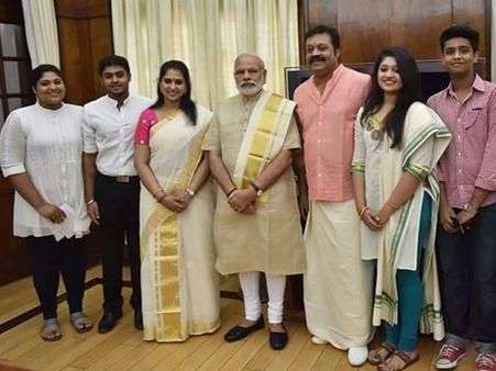 അച്ഛനും മകനും ഓള്‍ ദി ബെസ്റ്റ്, സുരേഷ് ഗോപിയെ കുറിച്ച് മകന്‍ ഗോകുല്‍ പറയുന്നു