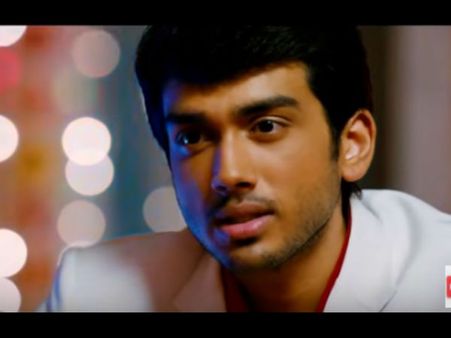 സൂപ്പര്‍ ആക്ഷന്‍, റൊമാന്‍സ്, ഡാന്‍സ്; കാളിദാസനും ഒട്ടും മോശമല്ല; കാണൂ