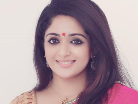 ഫേസ്ബുക്കിലെ നെഗറ്റീവ് കമന്റുകളോട് കാവ്യ മാധവന്‍