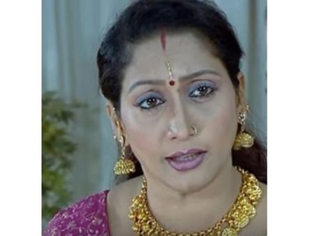 എസ് ഐയ്‌ക്കൊപ്പം നാട്ടുക്കാര്‍ പിടി കൂടിയ നടി ഞാനല്ല; ലക്ഷ്മി