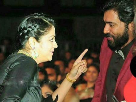 ജ്യോതികയും നിവിനും തമ്മില്‍ കണ്ടപ്പോള്‍; 'ഷര്‍ട്ട് നല്ല ഇറുക്ക്', 'ഷര്‍ട്ടല്ല സ്യൂട്ട്'!!