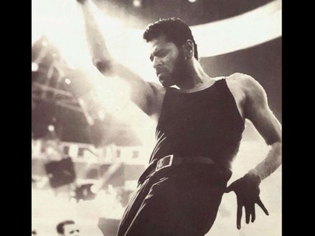 പ്രഭുദേവ ഒരുങ്ങി തന്നെ, ഇത് പൊളിക്കും; കാണൂ...