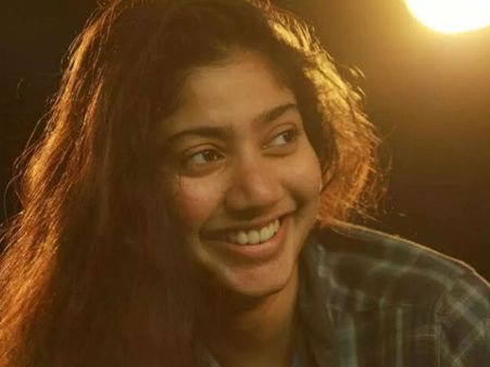 ഞാന്‍ പാചകം ചെയ്താല്‍ എനിക്ക് മാത്രമേ കഴിക്കാന്‍ പറ്റൂ; പറയുന്നത് സായി പല്ലവി