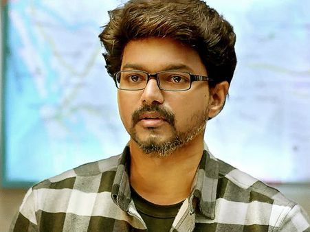 ഈ വര്‍ഷം വിജയ് പിറന്നാള്‍ ആഘോഷിക്കില്ല, അതെന്താ?