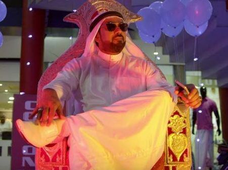 നാട്ടിലെ ഏറ്റവും വലിയ അല്പന്‍, മരുഭൂമിയിലെ ആനയുടെ ട്രെയിലര്‍ കണ്ടാല്‍ ചിരിച്ച് മടുക്കും