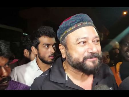 ഫസ്റ്റ് ഡേ ഫസ്റ്റ് ഷോ, ജയറാമും മകനും കബാലി കാണാന്‍ എത്തിയപ്പോള്‍, വീഡിയോ കാണാം