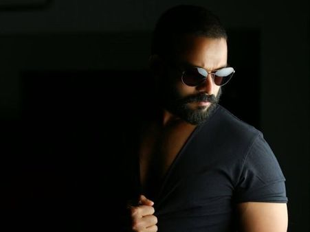 മമ്മൂട്ടിക്ക് പിന്നാലെ ജയസൂര്യ കേരള-കര്‍ണാടക അതിര്‍ത്തിയില്‍ എത്തിയപ്പോള്‍ സംഭവിക്കുന്നത്