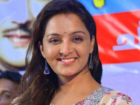 പരാതി കേട്ട് മടുത്തു, ദയവു ചെയ്ത് താരതമ്യം ചെയ്യരുത് എന്ന് മഞ്ജു വാര്യര്‍