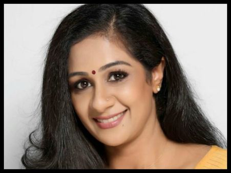 വിഎം വിനുവിന്റെ മറുപടി കിട്ടി, ടെസ വക്കീലായി