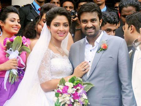 സത്യസന്ധതയും വിശ്വാസ്യതയും നഷ്ടപ്പെട്ടു; വിവാഹമോചനത്തെ കുറിച്ച് വികാരഭരിതനായി എഎല്‍ വിജയ്