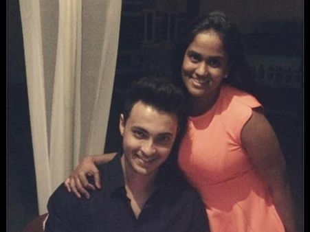 സല്‍മാന്‍ ഖാന്റെ പെങ്ങള്‍ അര്‍പിതയുടെ വീട്ടില്‍ മോഷണം, കള്ളന്‍ കൊണ്ടുപോയത് ലക്ഷങ്ങളും സ്വര്‍ണ്ണവും!!