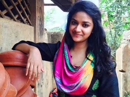 ഞാന്‍ പ്രണയിച്ചാല്‍ വീട്ടില്‍ ഒരു പ്രശ്‌നവുമുണ്ടാവില്ല എന്ന് കീര്‍ത്തി സുരേഷ്