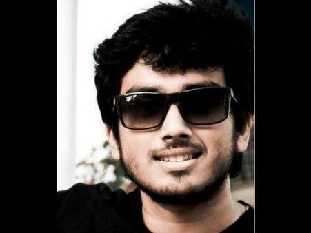 ഇളയ ദളപതി വിജയ് ആയി കാളിദാസന്‍ വീണ്ടും അതിശയിപ്പിക്കുന്നു !!