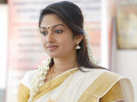 ഞാന്‍ തല്ലിയിട്ടില്ല, പരാതി പറയാന്‍ പോയതാണ്; മിത്ര കുര്യന്‍ പറയുന്നു