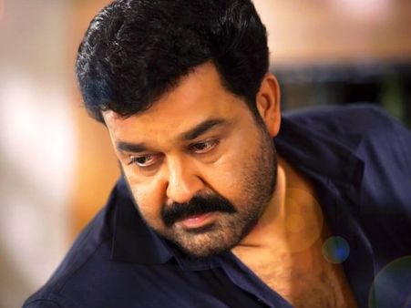 സ്‌ക്രീനില്‍ പേരെഴുതി കാണിക്കുമ്പോള്‍ മോഹന്‍ലാല്‍ എഴുന്നേറ്റ് നിന്ന് കൈയ്യടിക്കും!