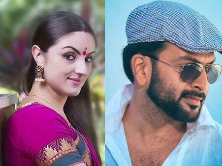 ഇംഗ്ലീഷും ഹിന്ദിയും സംസ്‌കൃതവും ചേര്‍ന്നൊരു സംഭാഷണം, പൃഥ്വിയ്‌ക്കൊപ്പം പാരീസ് ലക്ഷ്മി