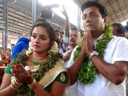 ഗുരുവായൂര്‍ അമ്പല നടയില്‍ വച്ച് ശാലു മേനോന്‍ വിവാഹിതയായി