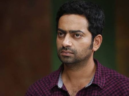 നടി ആനിയുടെ അടുക്കളയില്‍ സൈജു കുറുപ്പ് ?