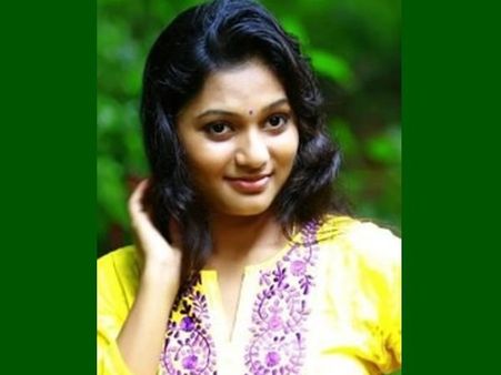 ജഗതി ശ്രീകുമാറിന്റെ മകള്‍ ശ്രീലക്ഷ്മി ഒമാനിലേയ്ക്ക് !!