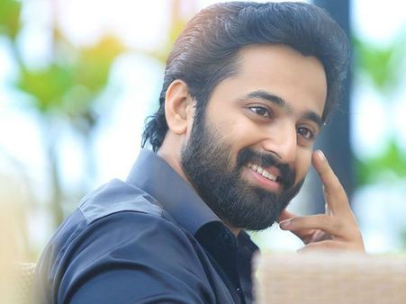 ഉണ്ണി മുകുന്ദന്റെ ഓസ്‌ട്രേലിയന്‍ ഗേള്‍ ഫ്രണ്ടിനെ കണ്ടോ.. ദാ കാണൂ..