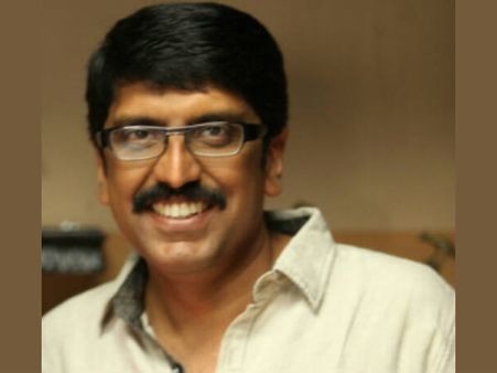 പുലിമുരുകന്‍ നൂറ് കോടിക്ലബ്ബിലേക്ക് കടക്കുന്ന ആദ്യ മലയാള സിനിമയാകുമെന്ന് ബി ഉണ്ണികൃഷ്ണന്‍