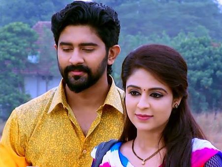 പൊന്നമ്പിളിയിലെ പൊന്നുവും ഹരിയും ശരിക്കും പ്രണയത്തിലാണോ?