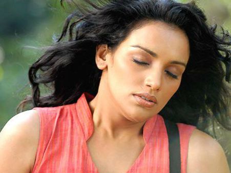 ചാനലുകാര്‍ എന്നെ വിറ്റ് കാശാക്കുകയായിരുന്നു എന്ന് ശ്വേത മേനോന്‍