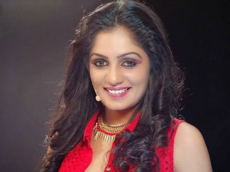 തന്റെ കരിയറും ജീവിതവും നശിപ്പിക്കാന്‍ ശ്രമിയ്ക്കുന്ന ഉറ്റസുഹൃത്തിനെ കുറിച്ച് ആര്യ വെളിപ്പെടുത്തുന്നു