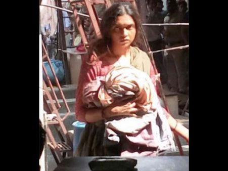 മിനിസ്‌കേര്‍ട്ടും ബിക്കിനിയുമൊന്നുമല്ല ദീപിക പദുകോണിന്റെ അടുത്ത ചിത്രത്തിലെ ലുക്ക് കണ്ടാല്‍ ഞെട്ടും