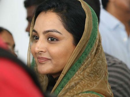 കാവ്യ - ദിലീപ് വിവാഹം; നാട്ടുകാര്‍ക്കറിയേണ്ടത് മഞ്ജു വാര്യര്‍ ചത്തോ എന്ന്.. ഇത് തോന്ന്യാസം!!